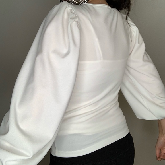 FOREVER 21- Puffy long sleeve blouse - Picture 3 of 7